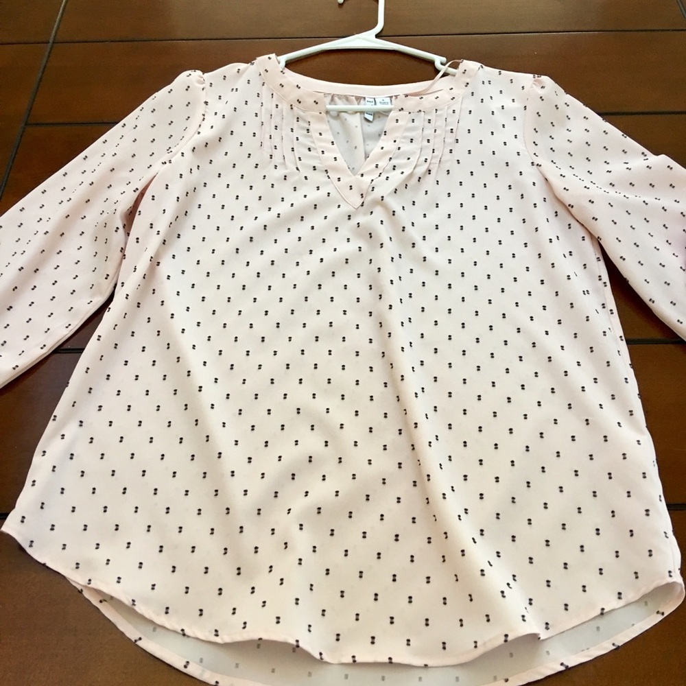 Elle 3/4 light pink and black polka dot blouse